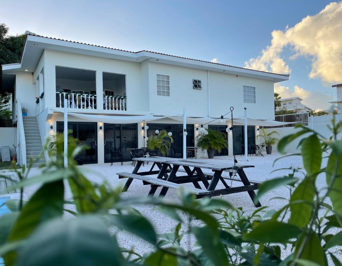 Indigo Apartments & Suites - 'Adults Only' Jan Thiel Exteriör bild