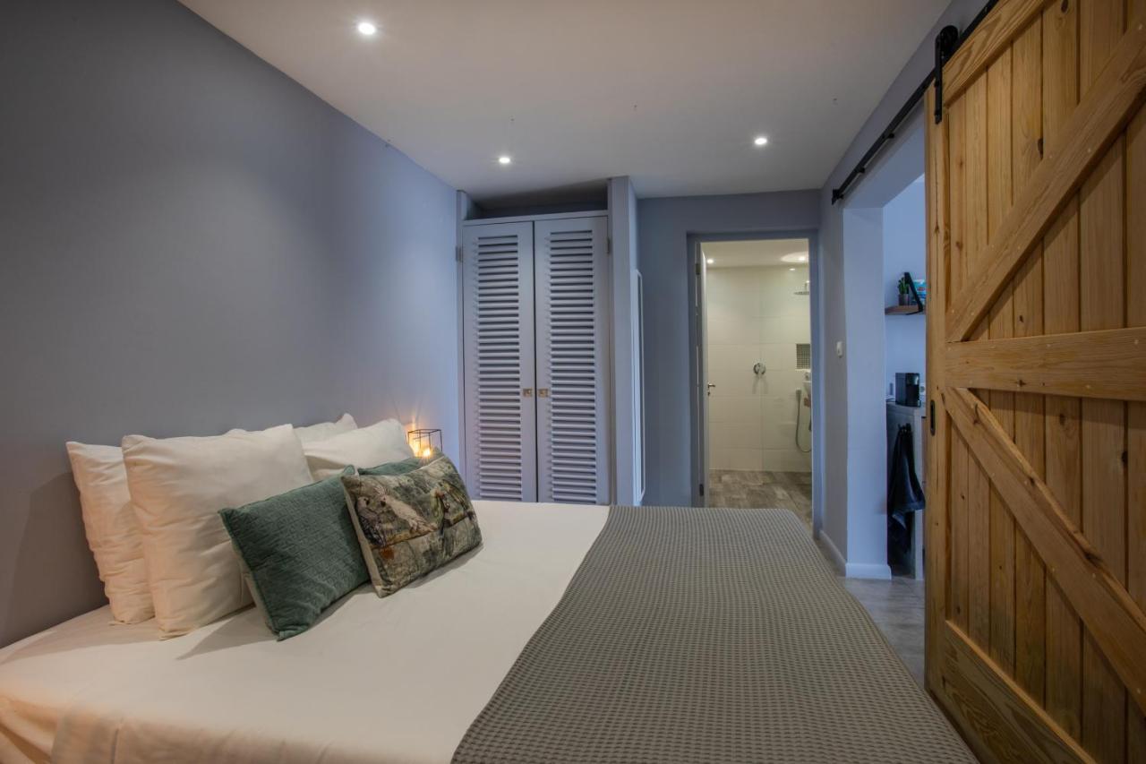 Indigo Apartments & Suites - 'Adults Only' Jan Thiel Exteriör bild